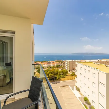 Luxury Belissima * マカルスカ