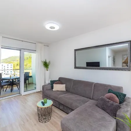 Luxury Belissima Makarska